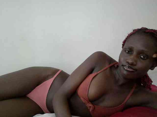 cutemona webcam