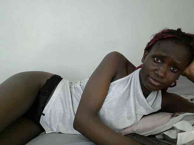 Modelo: cutemona