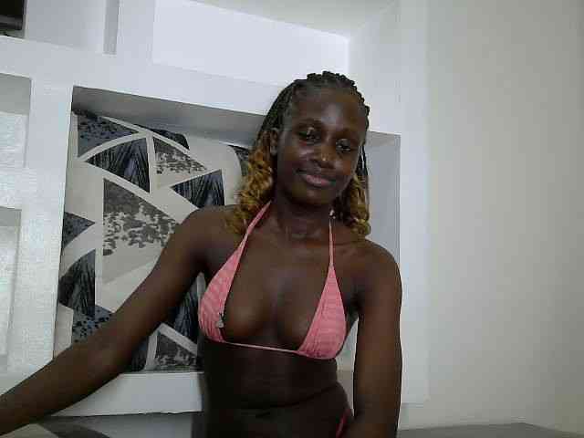 Modelo: cutemona