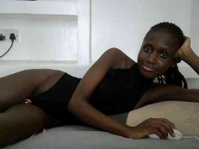 cutemona webcam