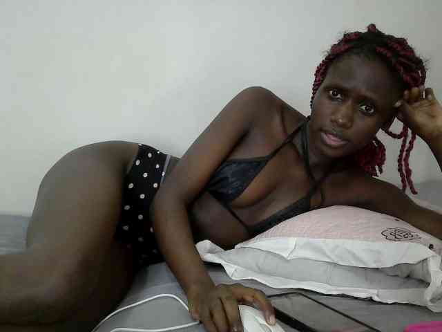 Modelo: cutemona