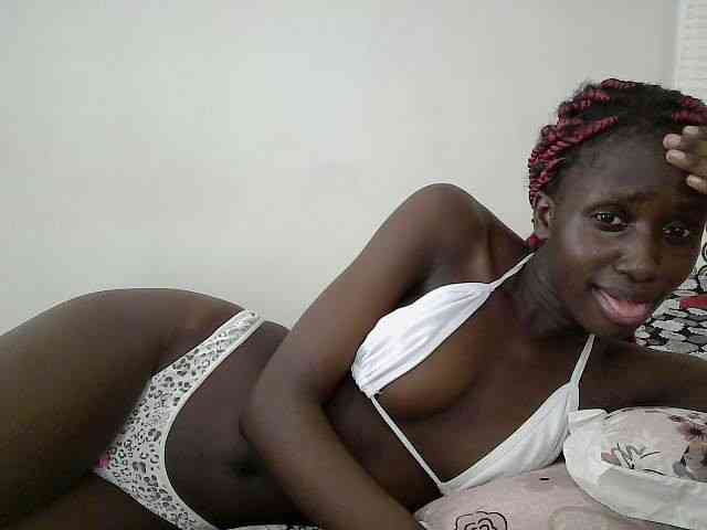 Modelo: cutemona