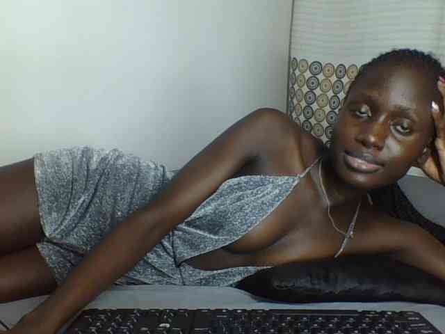 cutemona webcam