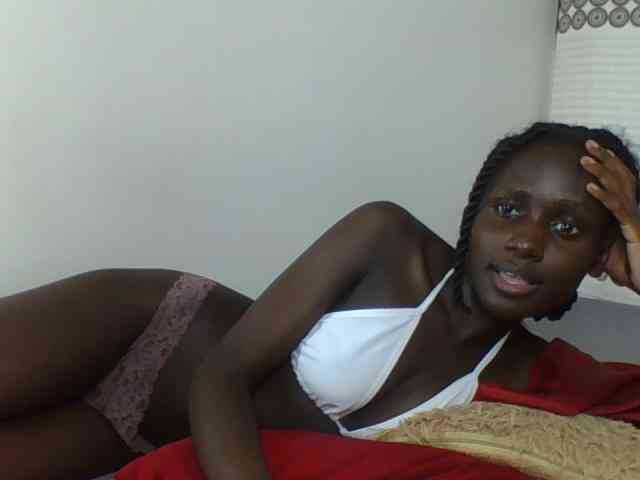 Modelo: cutemona