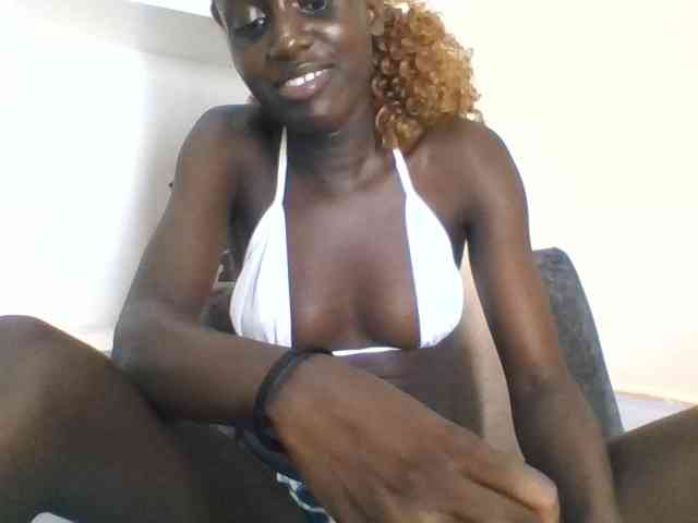 Modelo: cutemona