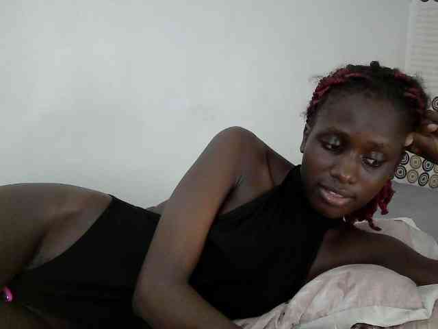 cutemona webcam