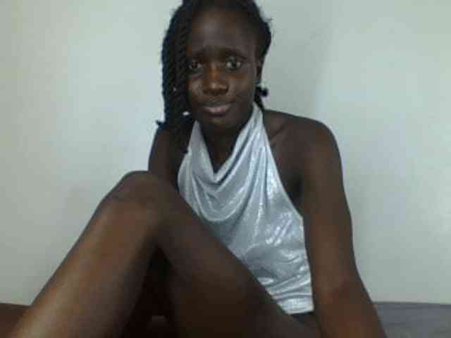 Modelo: cutemona