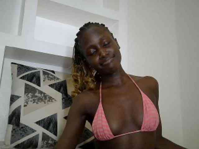 Modelo: cutemona