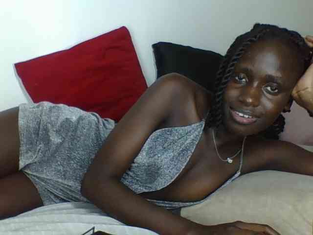 cutemona webcam