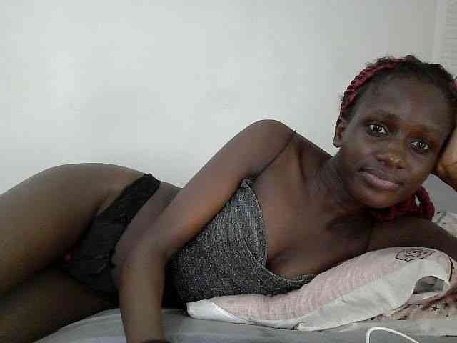 Modelo: cutemona