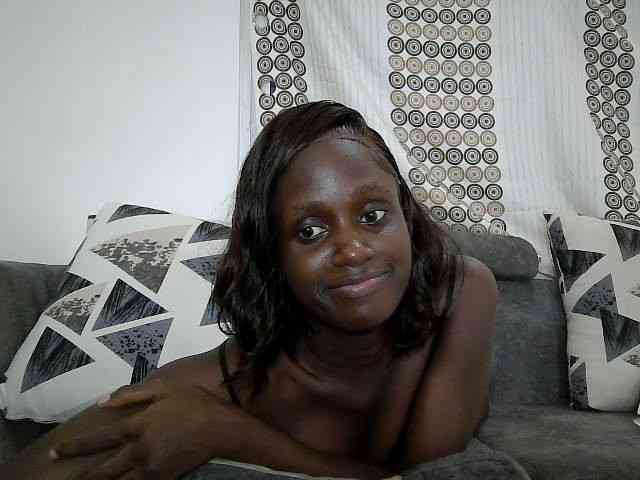 cutemona webcam