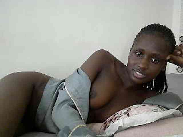 Modelo: cutemona