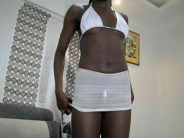 Modelo: cutemona