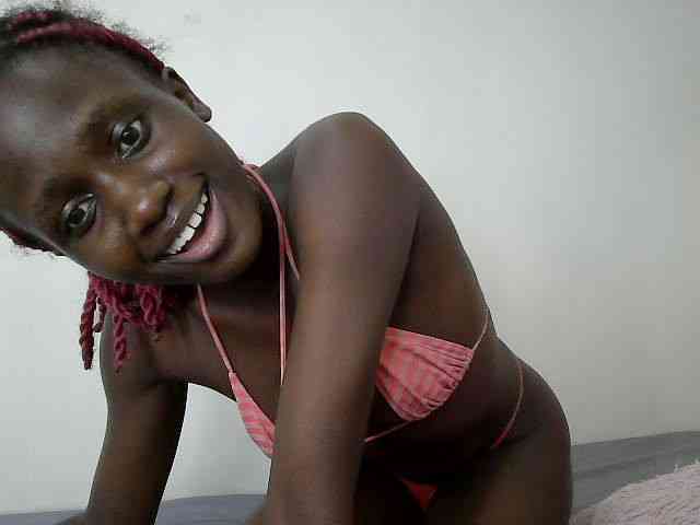 cutemona webcam
