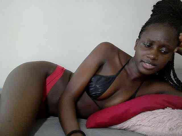Modelo: cutemona