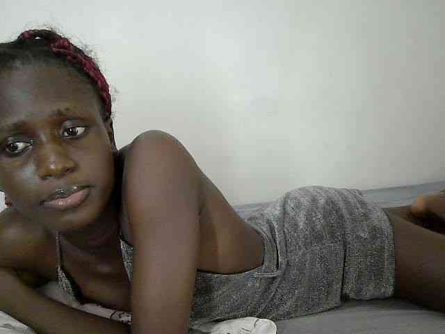 Modelo: cutemona