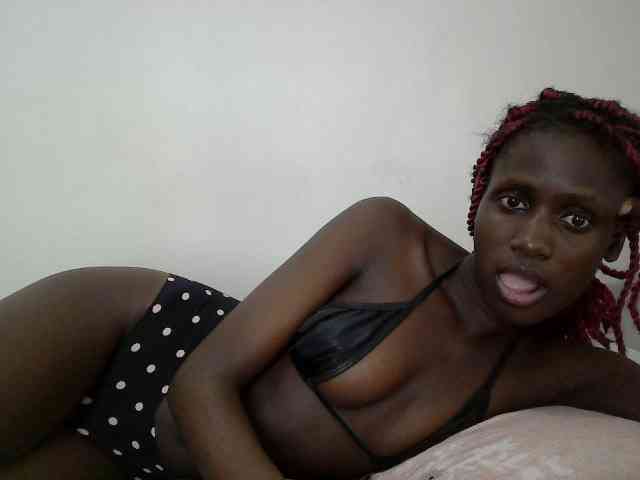 cutemona webcam