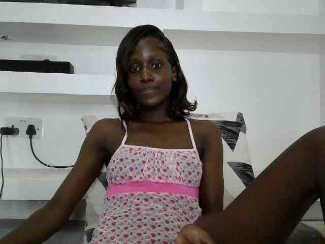 Modelo: cutemona