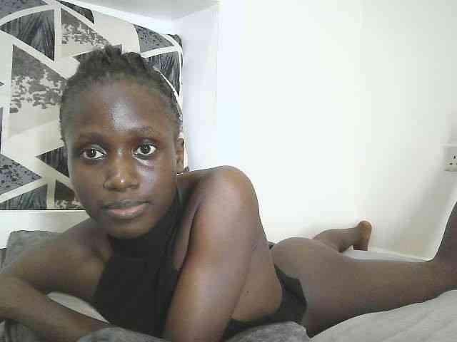 Modelo: cutemona