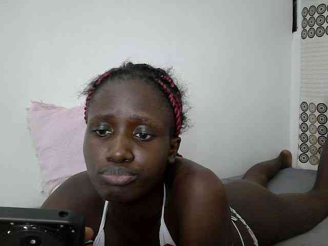 cutemona webcam