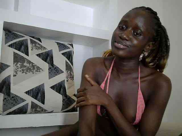 cutemona webcam
