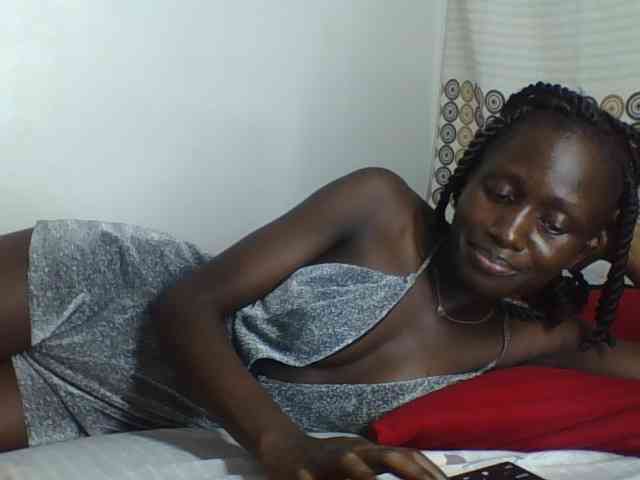cutemona webcam