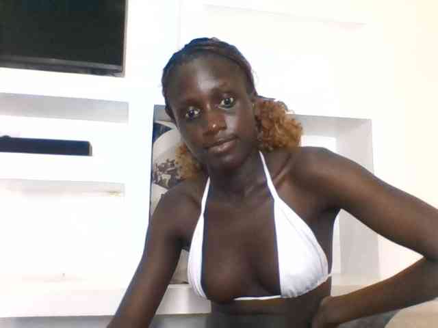 Modelo: cutemona