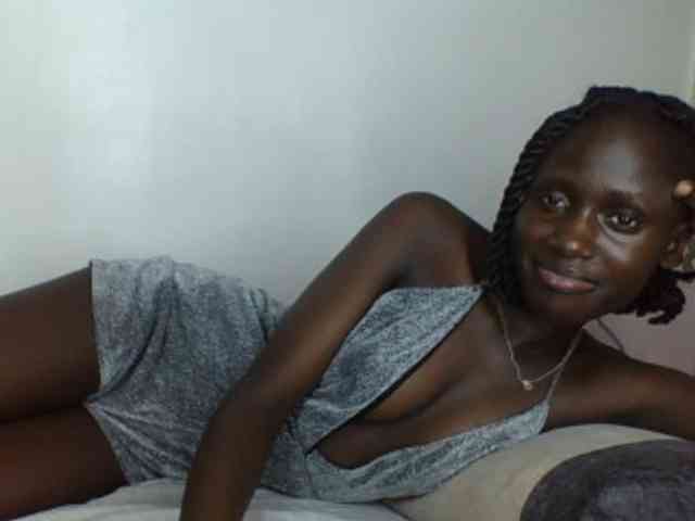 Modelo: cutemona