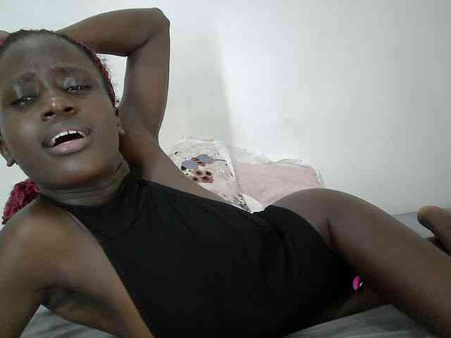 cutemona webcam