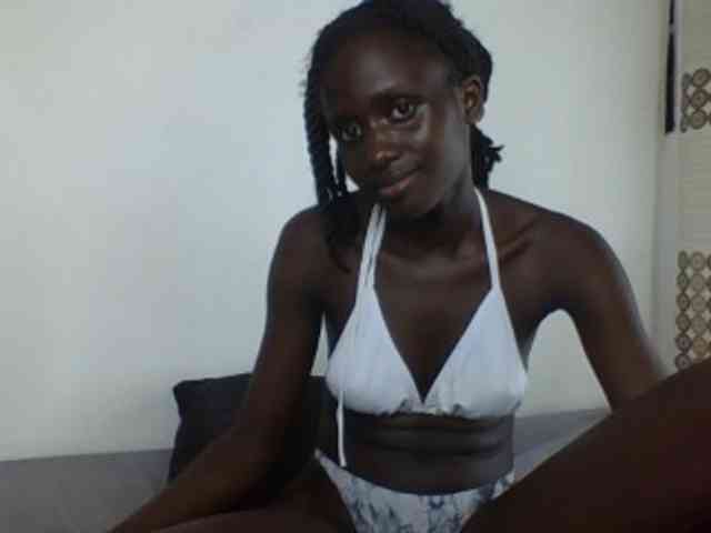 Modelo: cutemona