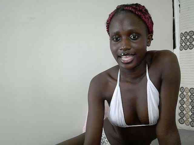 cutemona webcam