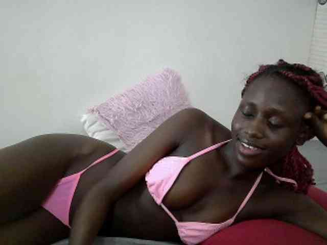 Modelo: cutemona