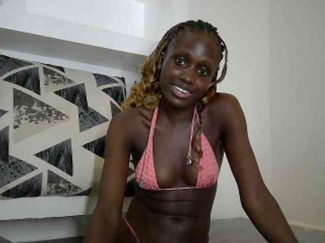 Modelo: cutemona