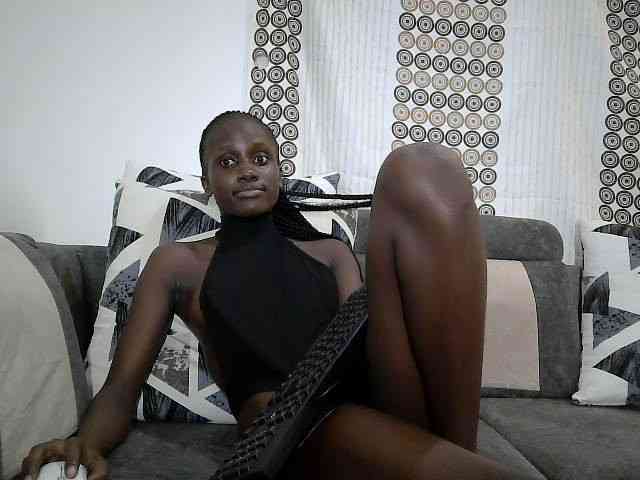 Modelo: cutemona