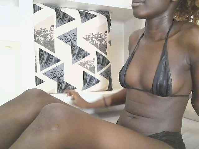 Modelo: cutemona