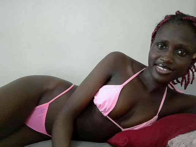 Modelo: cutemona