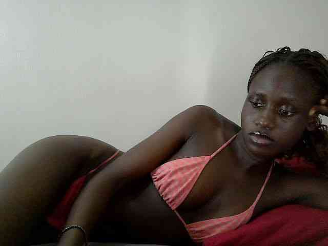 Modelo: cutemona
