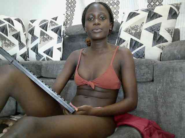 cutemona webcam