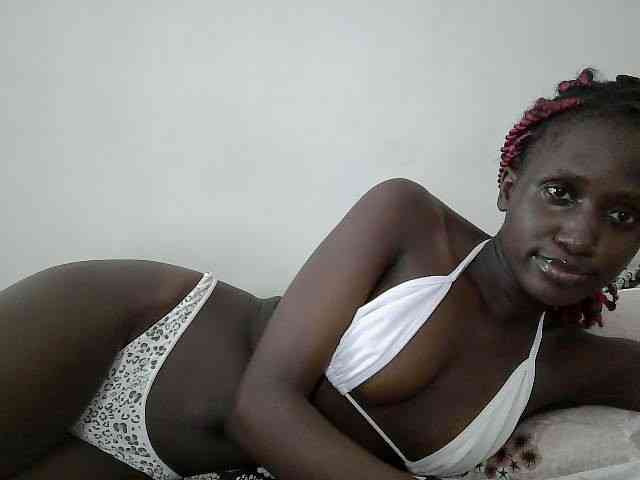 Modelo: cutemona