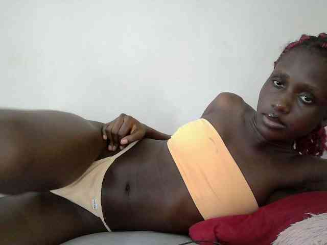 Modelo: cutemona