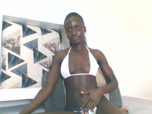 Modelo: cutemona