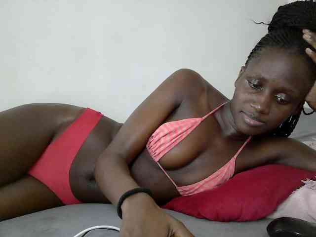 Modelo: cutemona