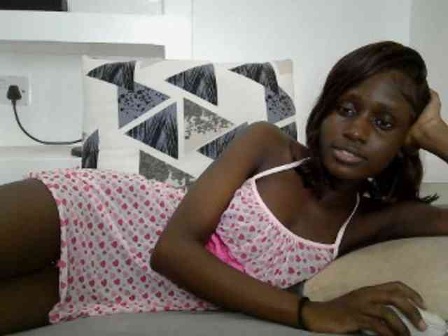 Modelo: cutemona