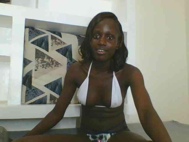 cutemona webcam