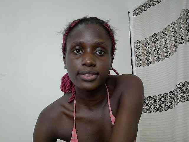 cutemona webcam