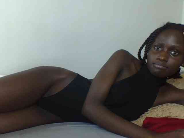 cutemona webcam
