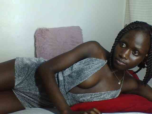 Modelo: cutemona