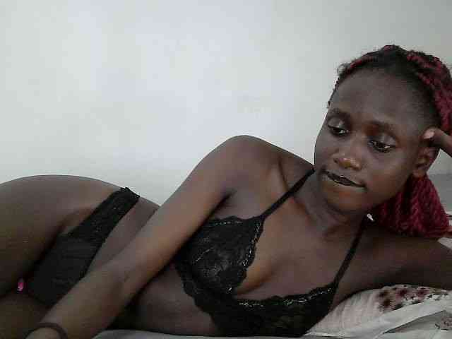 Modelo: cutemona
