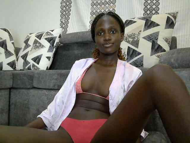Modelo: cutemona