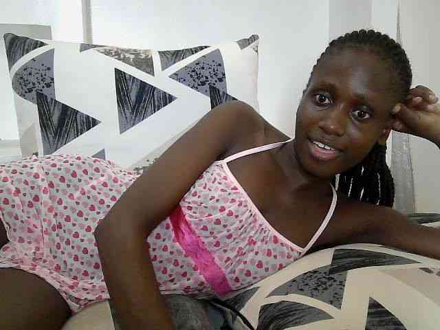 Modelo: cutemona